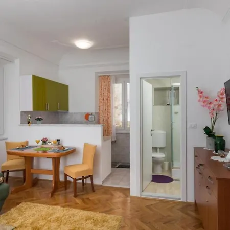 Anima Mea Old Town Apartment *