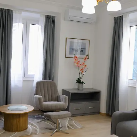 Anima Mea Old Town شقة *